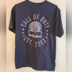 CALL OF DUTY Tee.